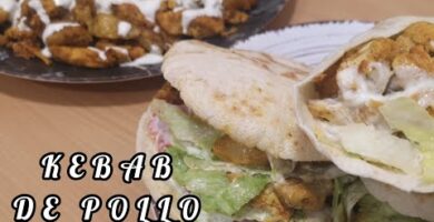 Delicioso Kebab Casero Marinado Con Especias Y Yogur