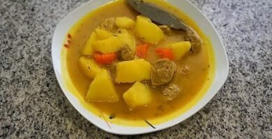 Delicioso Guiso De Patatas Con Cerdo: Fácil De Hacer