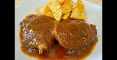 Carrilleras De Cerdo En Salsa Sal Pimienta: Deliciosas Carrilleras De Cerdo Cocinadas En Salsa Aromática. ¡Haz Clic Para Probar Esta Receta!