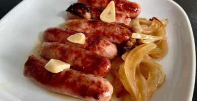 Deliciosas Salchichas Al Vino Preparadas En Freidora De Aire. Fácil Y Rápido De Hacer. ¡Prueba Esta Receta Hoy!