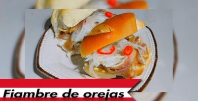 Sabrosos Sandwiches De Orejas De Cerdo Con Ají Panca. Fáciles De Hacer En Casa. Haz Clic Para Probar Esta Receta Peruana.