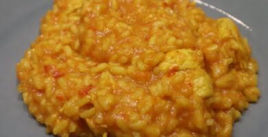 Arroz Meloso Con Pollo: Deliciosa Receta Mediterránea Fácil De Hacer. Disfruta De Un Plato Lleno De Sabor Y Textura. ¡Haz Clic Y Sorpréndete!