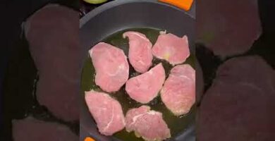 Deliciosos Escalopines A La Cazuela: Carne Sellada En Cazuela Con Cebolla