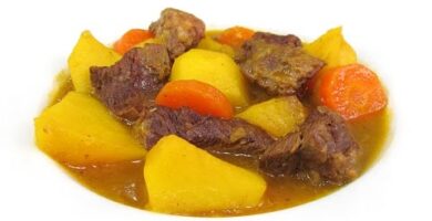 Prueba Esta Deliciosa Receta De Estofado De Carne De Ternera Con Patatas. Fácil De Hacer