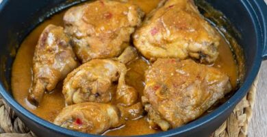 Receta De Pollo En Salsa De La Abuela. Pollo Dorado En Una Deliciosa Salsa De Cerveza