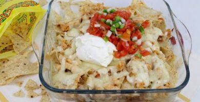 Deliciosos Nachos De Pollo Con Salsa Ranchera