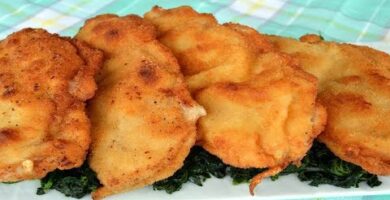 Prueba Nuestros Deliciosos San Jacobos De Pollo: Filetes De Pechuga Rellenos De Jamón Y Queso