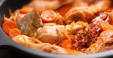 Delicioso Pollo En Escabeche Con Cebolla