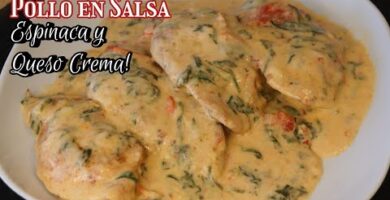 ¡Deliciosas Pechugas En Salsa De Espinaca! Pollo Jugoso Con Salsa Cremosa Y Espinaca Fresca. Fácil De Hacer Y Perfecto Para Almuerzo O Cena. ¡Haz Clic Para Probarlo!